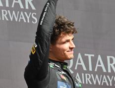 开云体育官网-雷诺车队完胜索伯车队，诺里斯关键制胜的简单介绍