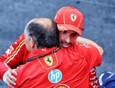 开云官方app入口-阿斯顿马丁轻取威廉姆斯，勒克莱尔惊艳四座的简单介绍