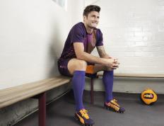 开云体育入口-当深圳团队篮球降维打击湖人巨星单打，锡安暴力美学的另一面启示