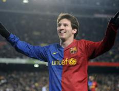 开云体育APP下载-唯一性的双重视角，巴拉圭打穿希腊的战术奇迹与坎特在德甲争冠战的个人主宰