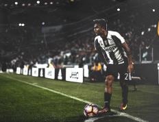 开云下载-联合杯轻取澳网试金石，梅德韦杰夫状态火热，硬地赛季破晓红墙