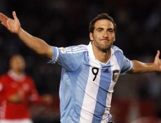 开云体育入口-绿茵场上的乒乓对决，梁靖崑跨界高光，助瑞典队上演奇迹翻盘