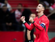 开云体育在线-葡萄牙前锋连续破门，成为欧洲杯最佳射手候选