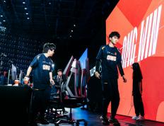 开云官网-V5血洗T1，Meiko极限生还后反打激烈交锋成都决赛之夜，成为赛场最大亮点的简单介绍