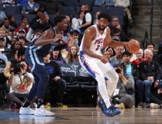 开云体育在线-包含76人队大胜勇士队，总决赛气氛空前热烈的词条