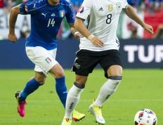 开云体育app-德国队成功晋级，下一轮对阵强敌