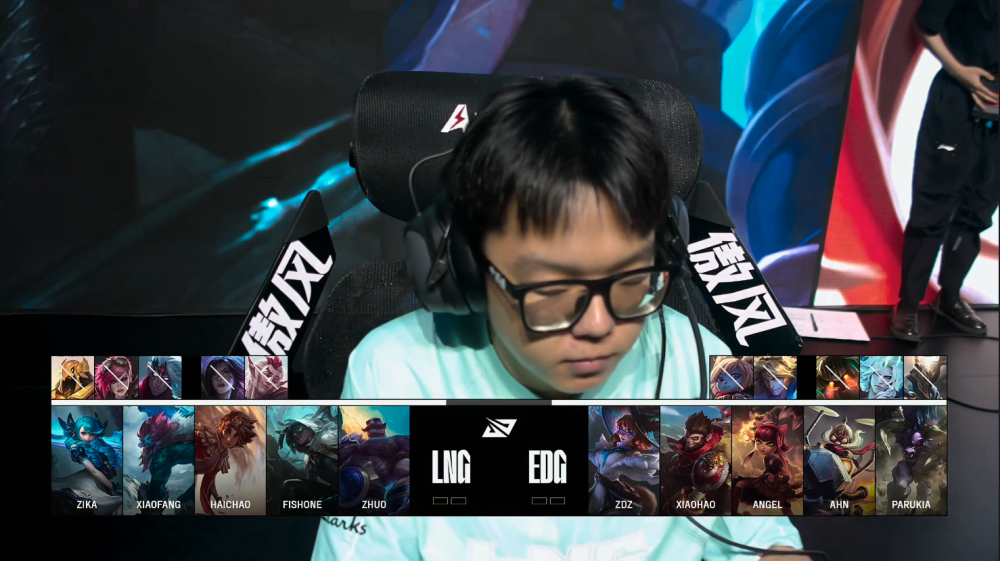 开云体育在线-V5绝杀EDG，Viper操刀奇招英雄翻盘焦点之战八强赛，引爆全场热议