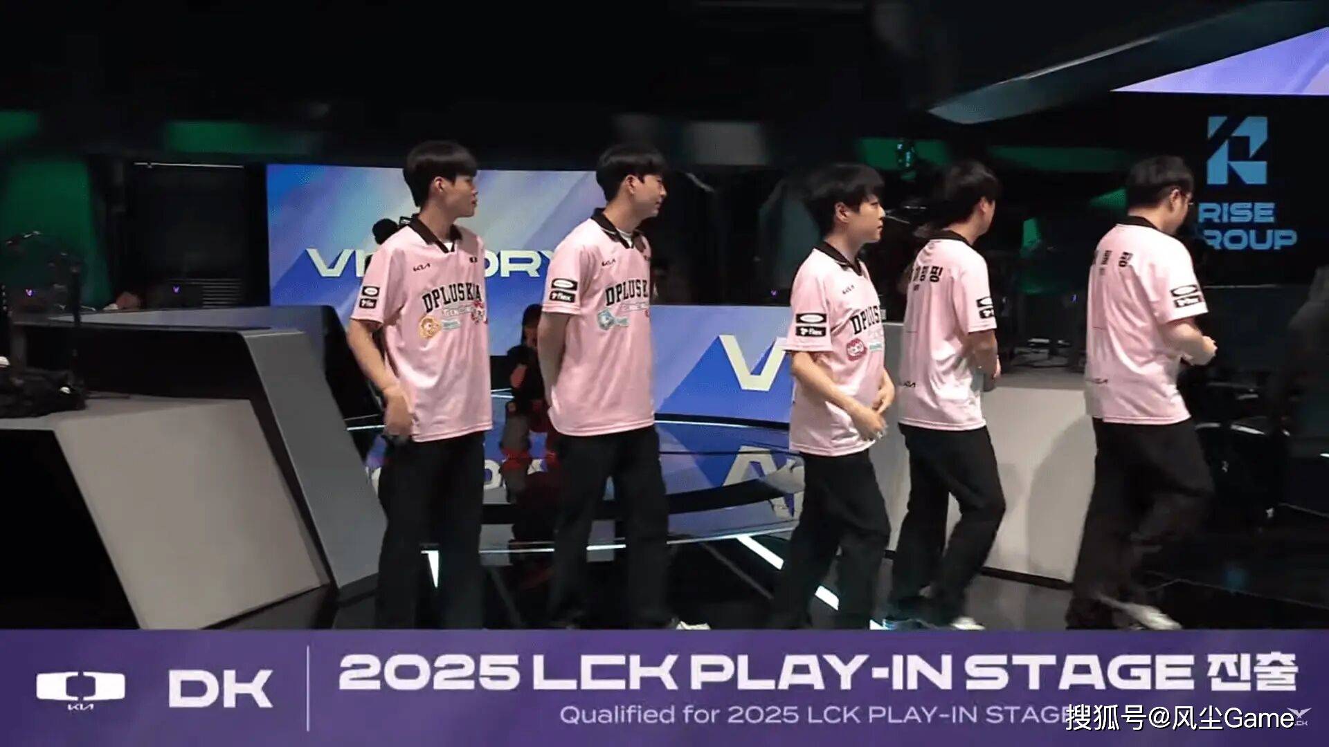 开云APP-DK轻取WBG，Inspired关键团战开团秒人峡谷大战入围赛，让粉丝疯狂欢呼