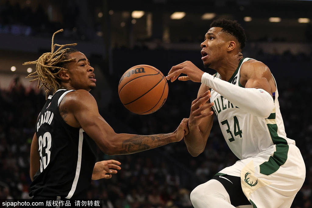 开云体育官方网站-雄鹿主场大胜篮网，豪取八连胜