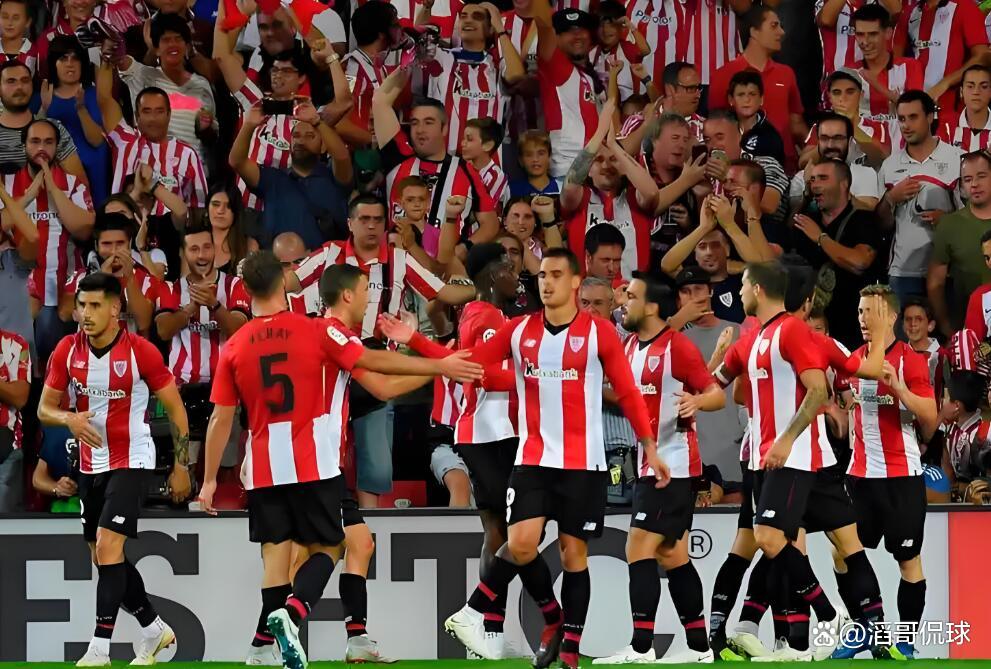 开云体育在线-马德里竞技客场完胜皇家社会，稳坐西甲榜首