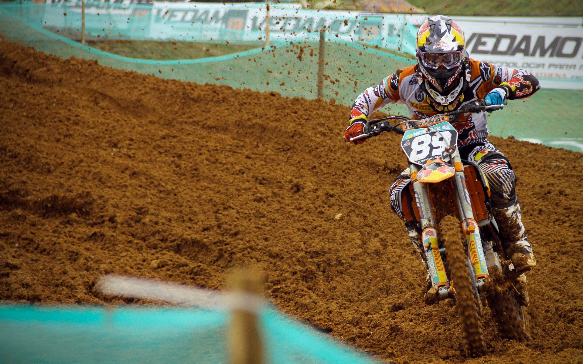 开云体育APP下载-唯一的英雄与沉默的防墙，苏亚雷斯撕破拉齐奥铁幕的夜晚